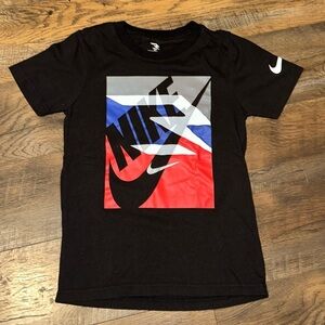 Boys Nike Tee size S